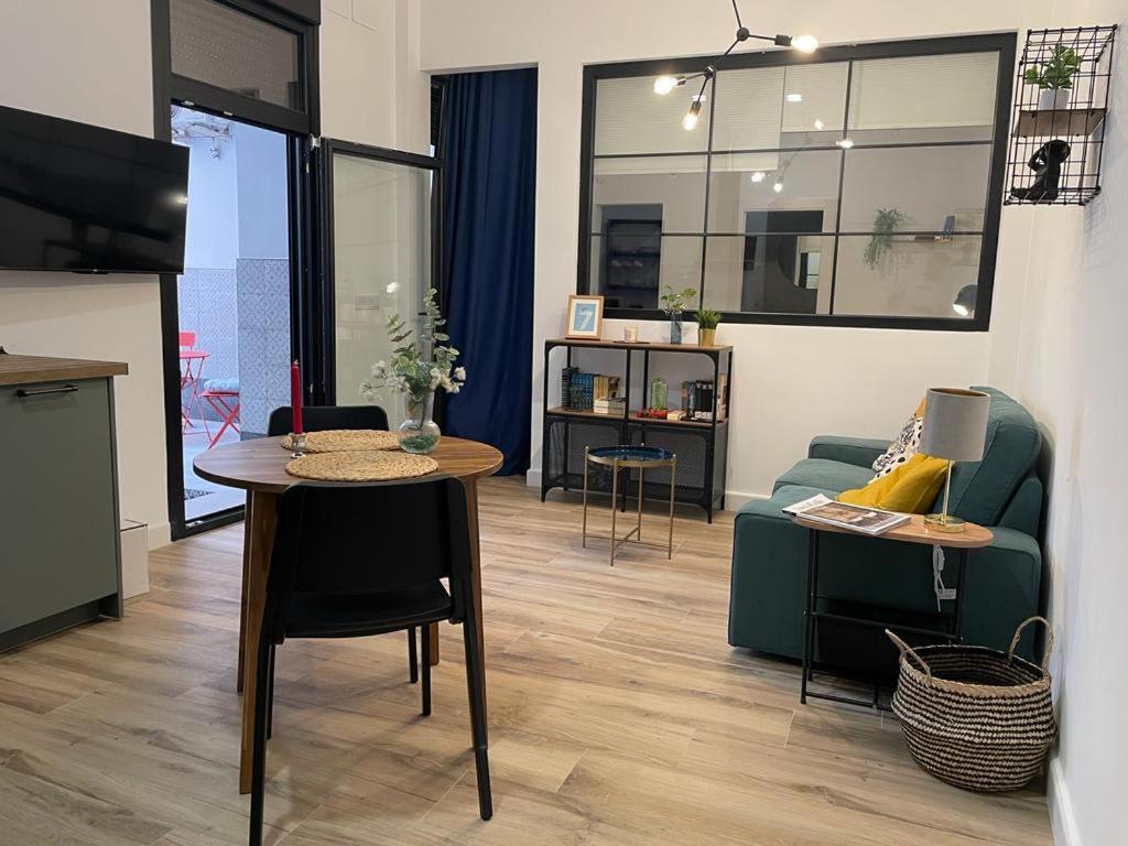Apartamentos Sol Y Luna Ла-Лінеа-де-ла-Консепсьйон Екстер'єр фото